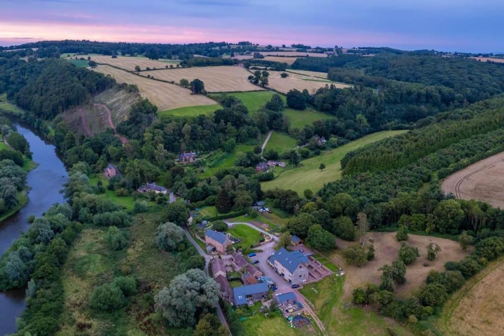 Cosy Cottage On Banks Of River Wye Foy Екстер'єр фото