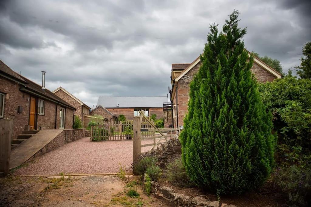 Cosy Cottage On Banks Of River Wye Foy Екстер'єр фото